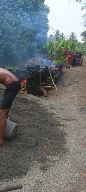 Warga Pengadegan Pertanyakan Proyek Aspal Tanpa Plang, Pemerintah Desa Belum Beri Penjelasan